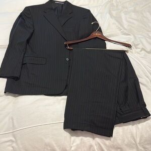 (Orig $1095) Hickey Freeman 2-Piece Suit 44 Reg Men Charcoal Pinstripe Madison